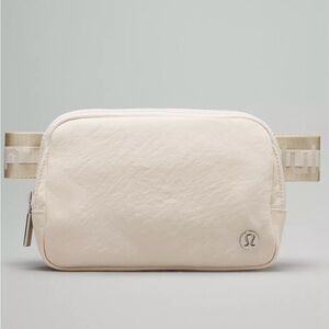 Lululemon fleece cross body belt bag